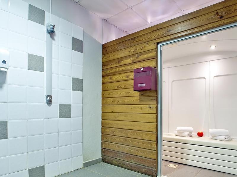 Joli Appartement T2 Dans Residence Avec Piscine, Hammam Et Parking Gratuits Carcassonne Luaran gambar