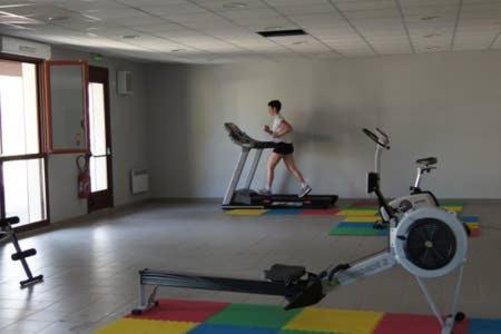 Joli Appartement T2 Dans Residence Avec Piscine, Hammam Et Parking Gratuits Carcassonne Luaran gambar