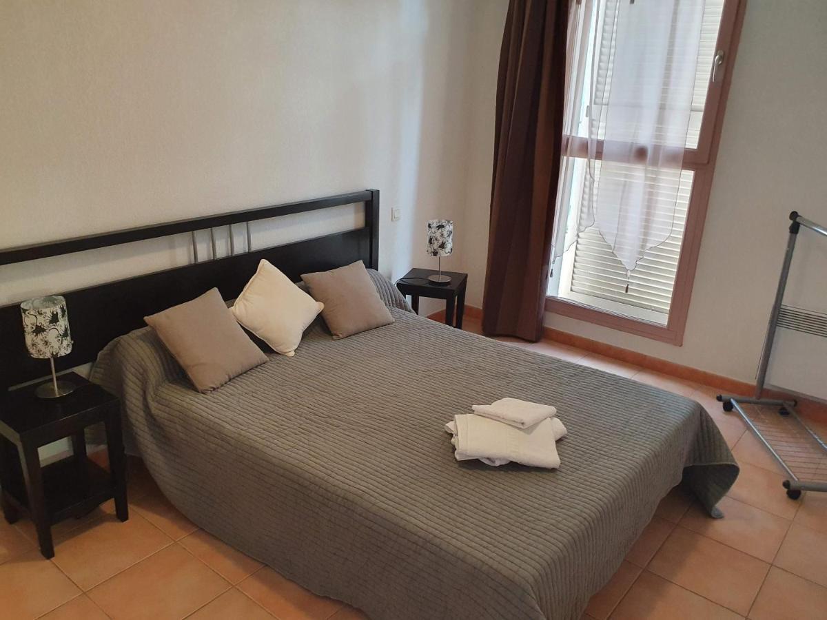 Joli Appartement T2 Dans Residence Avec Piscine, Hammam Et Parking Gratuits Carcassonne Luaran gambar