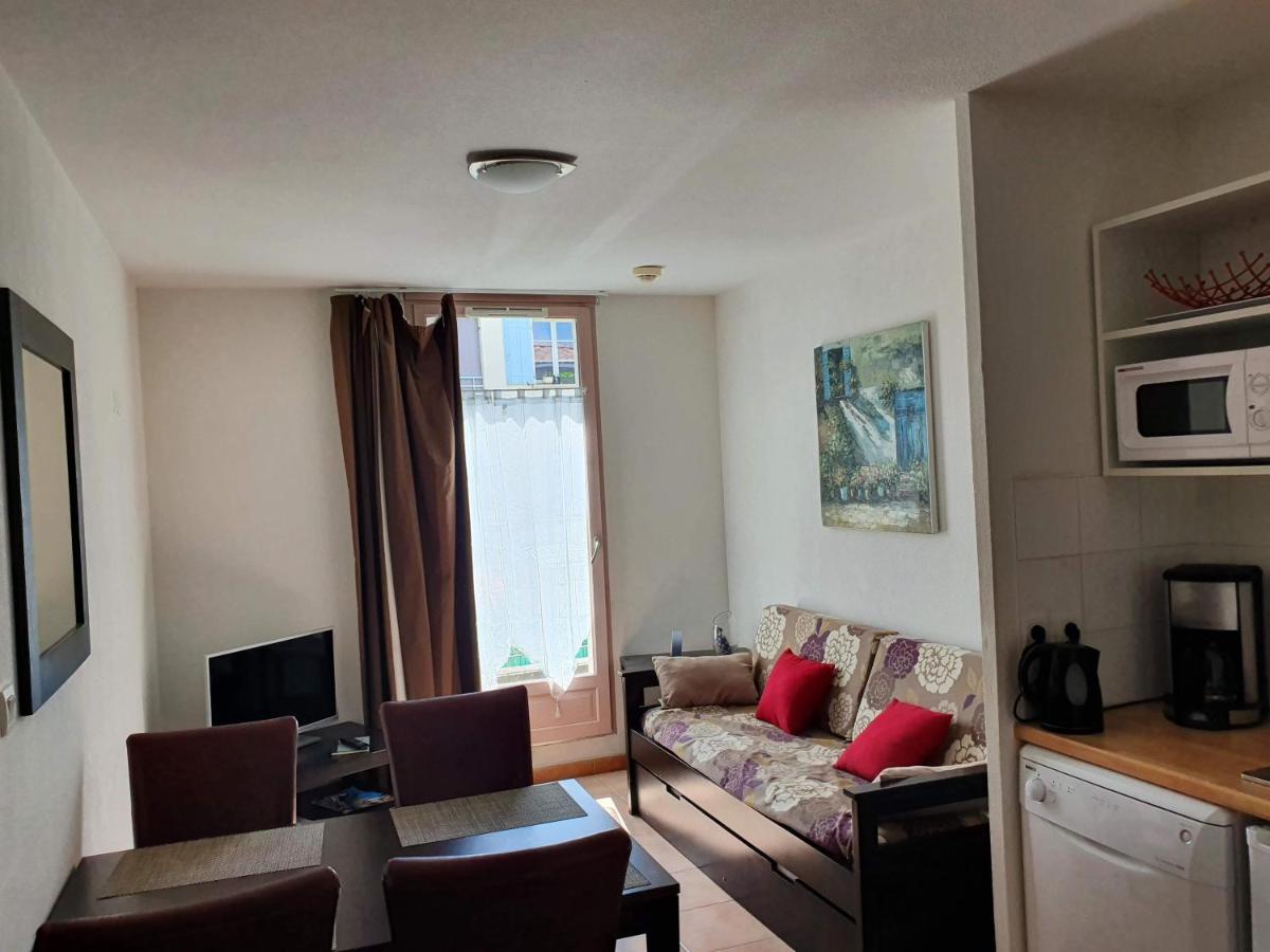 Joli Appartement T2 Dans Residence Avec Piscine, Hammam Et Parking Gratuits Carcassonne Luaran gambar