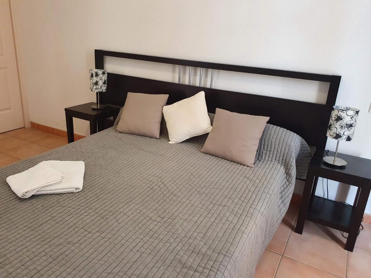 Joli Appartement T2 Dans Residence Avec Piscine, Hammam Et Parking Gratuits Carcassonne Luaran gambar