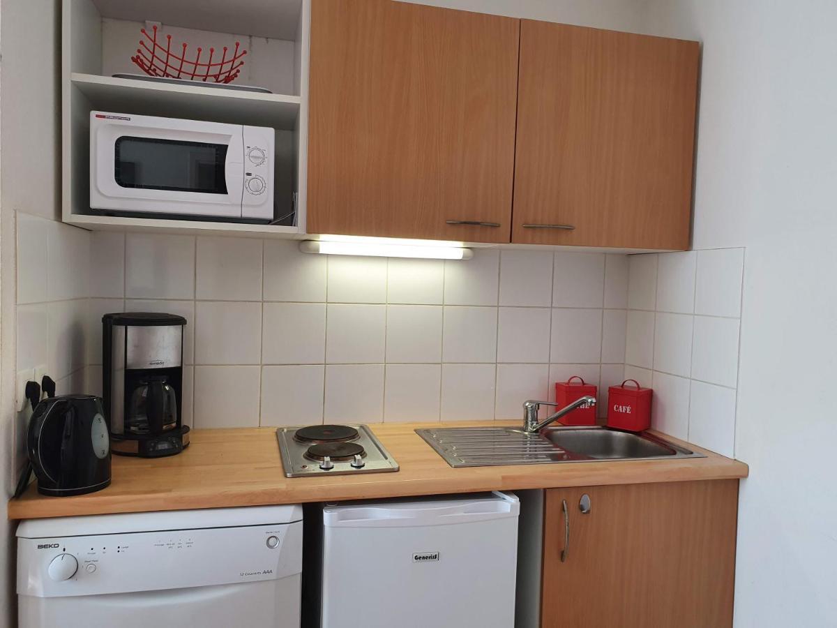 Joli Appartement T2 Dans Residence Avec Piscine, Hammam Et Parking Gratuits Carcassonne Luaran gambar