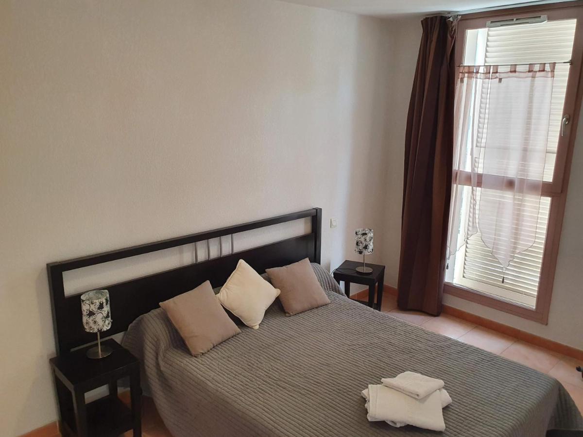 Joli Appartement T2 Dans Residence Avec Piscine, Hammam Et Parking Gratuits Carcassonne Luaran gambar