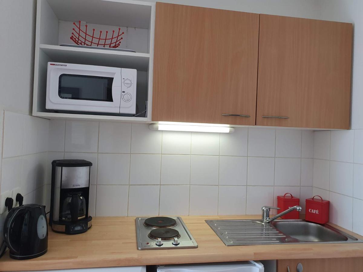 Joli Appartement T2 Dans Residence Avec Piscine, Hammam Et Parking Gratuits Carcassonne Luaran gambar